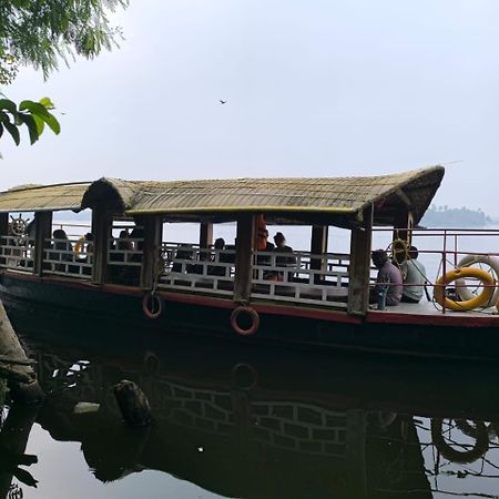 Ashtamudivillas Kollam Ngoại thất bức ảnh