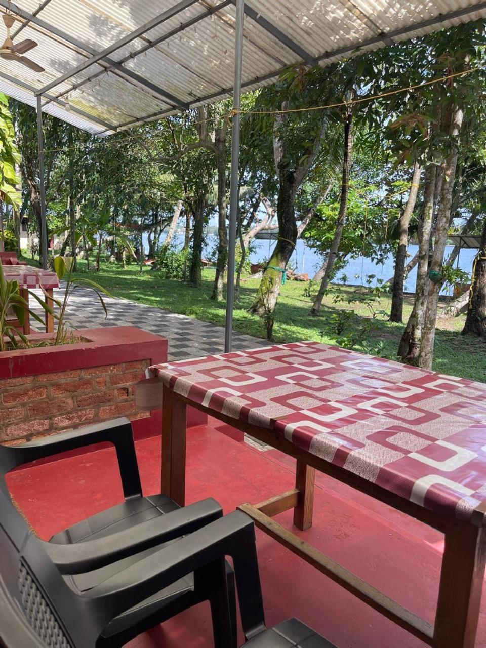 Ashtamudivillas Kollam Ngoại thất bức ảnh