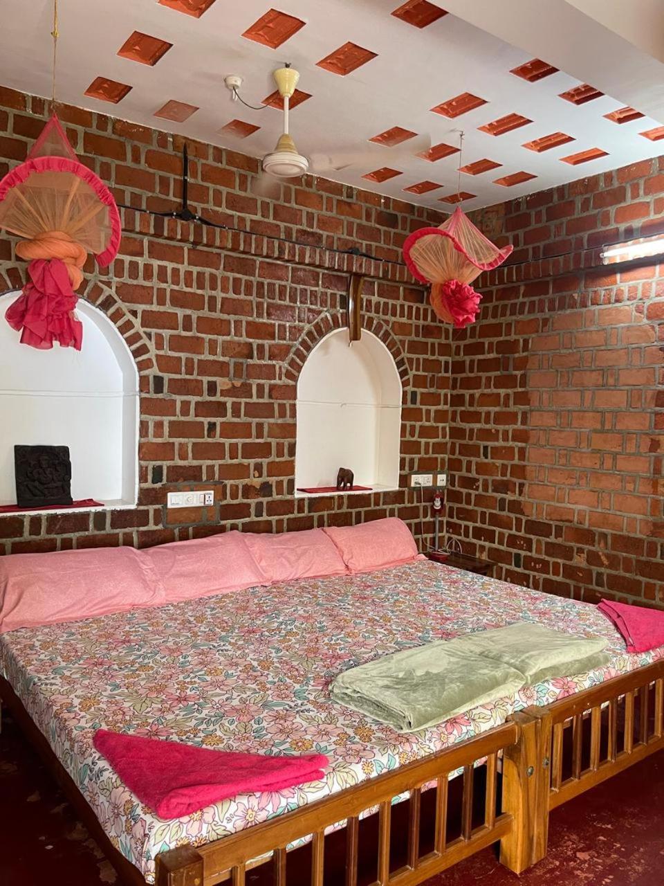 Ashtamudivillas Kollam Ngoại thất bức ảnh